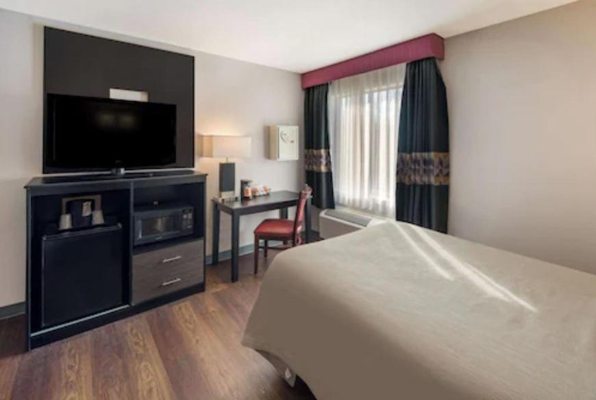 Quality Inn & Suites Cincinnati I-275 Springdale Luaran gambar