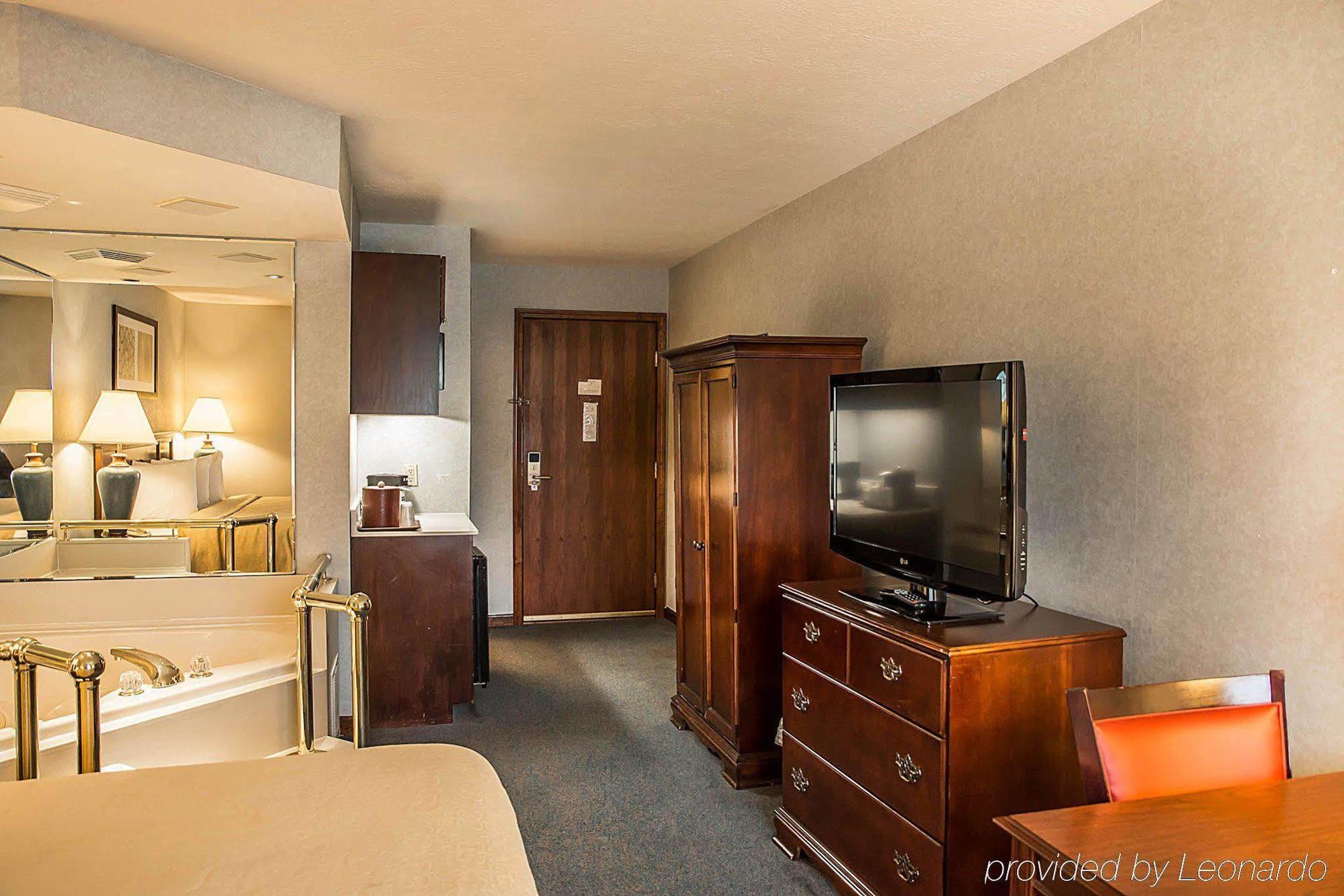 Quality Inn & Suites Cincinnati I-275 Springdale Luaran gambar