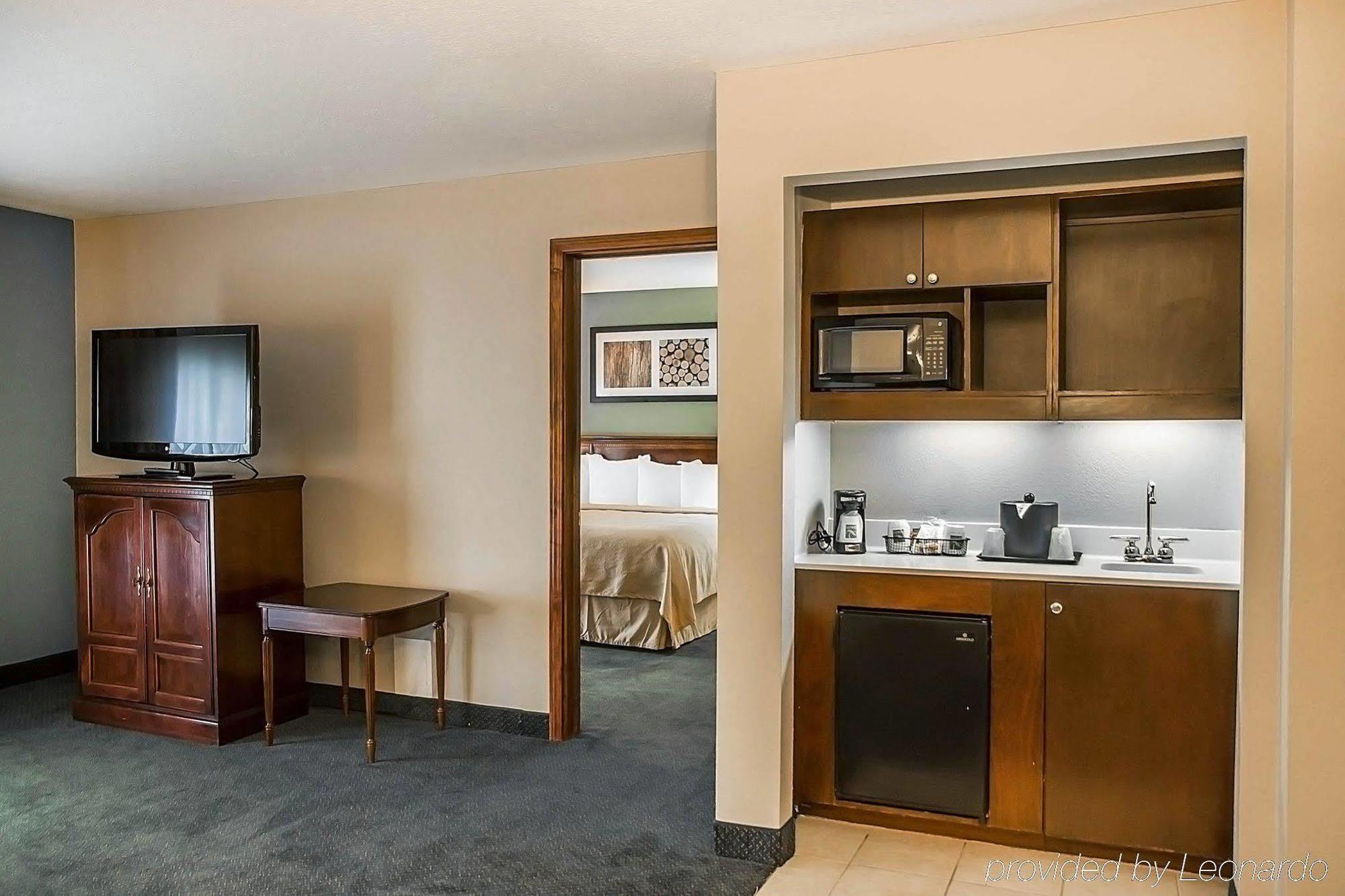 Quality Inn & Suites Cincinnati I-275 Springdale Luaran gambar